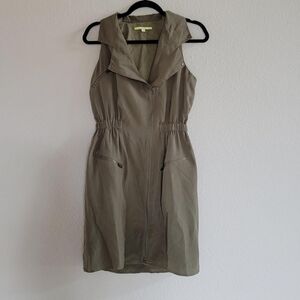 Gianni Bini Tan Sheath Dress with Notched Collar